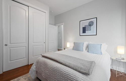 Jennifer's Stylish Apt Private Deck Backyard Oasis - Foto 21