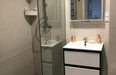 Apartamenty Metro Słodowiec, free parking Żeromskiego 1 CMKP- 5 min - Foto 11