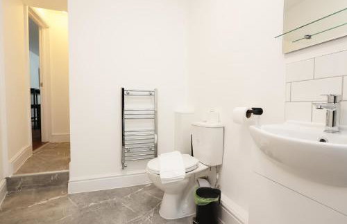 New Lodge Studios with Full Kitchen and Parking - Foto 66