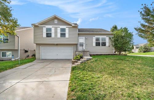 Elegant Escape-Fenced Yard BBQ & Cozy Fire Pit - Foto 44