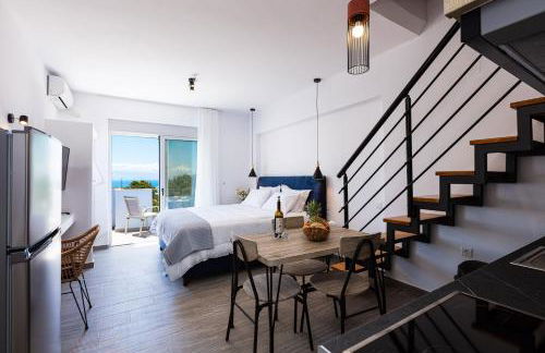 Evilio Suites, Inspired Family Retreat with Pool, Βy ThinkVilla - Foto 39