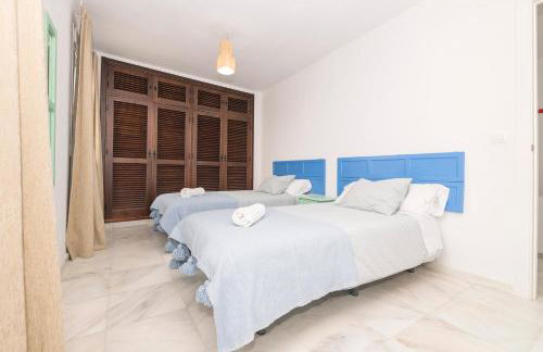 Preciosa Casa con Jardin y Piscina Privada en el Puerto de santaMaria - Photo 22