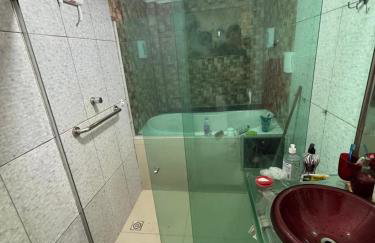 CASA DE DOIS PAVIMENTOS COM SUITEs - Foto 9