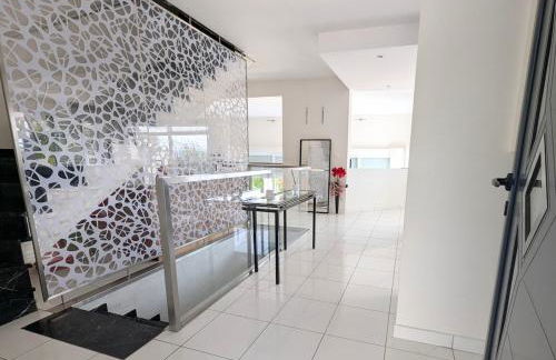 Luxurious Villa with Pool - Foto 43