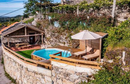 Chalé dos Penedos, sossego e piscina privada - Foto 1