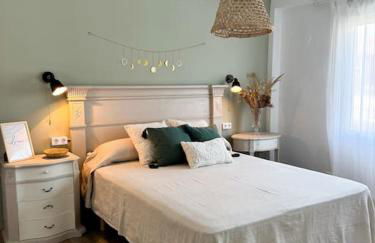 Increíble piso a pocos metros del mar con piscina - Foto 11