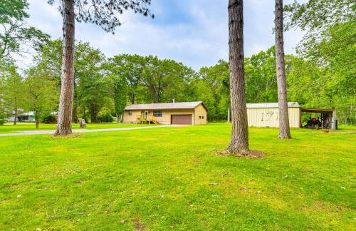 Hayward Home with Private Deck, Fire Pit and Kayak! - Foto 34