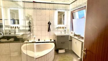 FeWo Arnsberger Wald - Stilvoll und Naturnah - Foto 5, towels, Shower