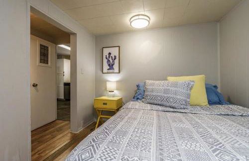 #StayInMyDistrict Hyde Park Bungalow - Photo 13