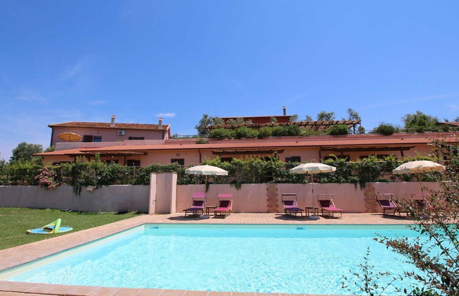 Enticing Farmhouse in Montalto di Castro near Sea - Foto 13