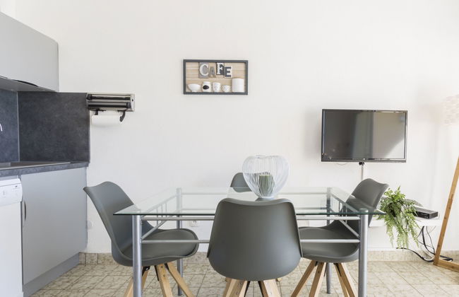 1 bedroom Apartment in Castelló d'Empúries with garden and terrace - Photo 10