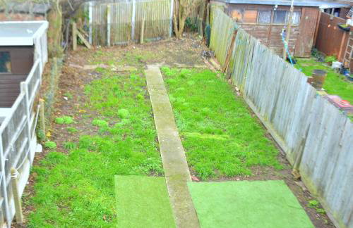 Tranquil Stays at 3 bedroom House in Dagenham - Foto 47