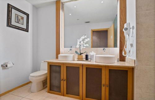 Couples Getaway - Sweet Retreat - European Village Best Location - Foto 17