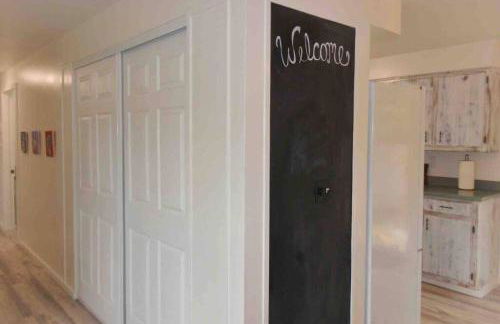 Cheerful 3 Bedroom on a Park 10 Miles from Eugene - Foto 9