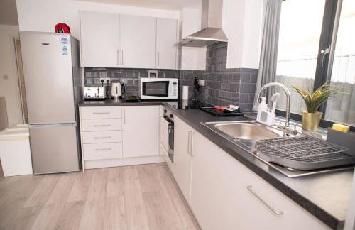 Maisy Lodge - Two Bed Lux Flat - Parking, Netflix, WIFI - Close to Blenheim Palace & Oxford - F2 - Photo 15