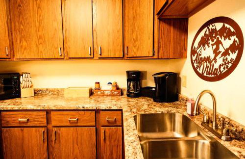 Winter Vacation Get Away I Alpen Villas at Powderhorn Mountain - Foto 14