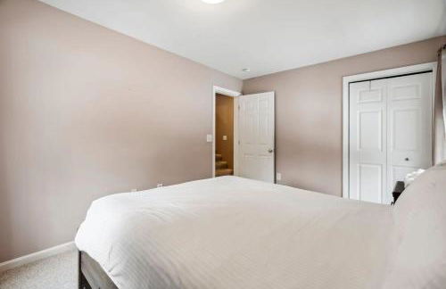 Minutes to Downtown & National Forest Ash Lodge - Foto 17