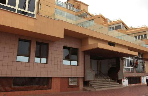 Piso con piscina y garaje en la Playa de Las Canteras - Foto 20