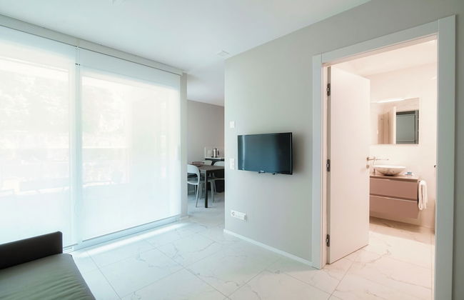 Locarno Studio Apartments - Photo 72