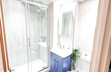 Gorgeous Newly Renovated 2 Double Bed Flat - Foto 16