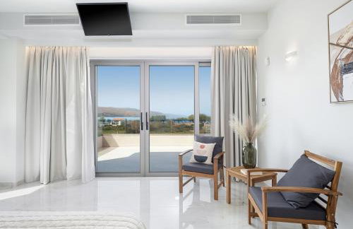 Fivi Villa, with Heated Pool & SeaViews, By ThinkVilla - Photo 19