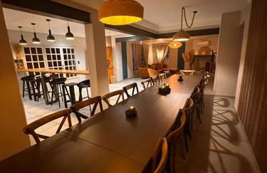 "Les Hauts du Marquet" - Meublé de tourisme 5 Etoiles - Gîte de groupe 15 Personnes en Cévennes - Piscine à débordement - Balnéo - Sauna - Nature - Foto 19