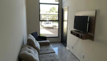 Casa bem localizada! Próximo a BR 277 e Av das Cataratas - Foto 2