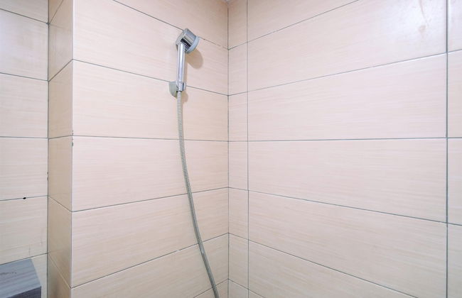 Cozy Living and Homey Studio Apartment at Margonda Residence 5 - Photo 10