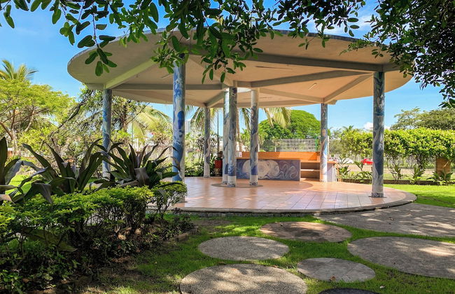 Puerto de Luna Pet Friendly & Family Suites Hotel - Photo 61