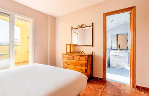 Family-Friendly Beach House ideal for Holidays & Workers at Beach Sagunto Valencia - Foto 16