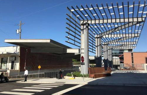 Warehouse District Modern Condo with Private Garage - Foto 31