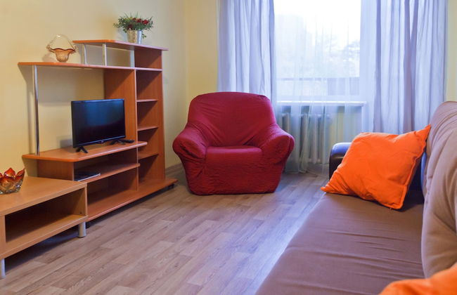 Apartment ALLiS-HALL on Karla Libknekhta 16 - Photo 1