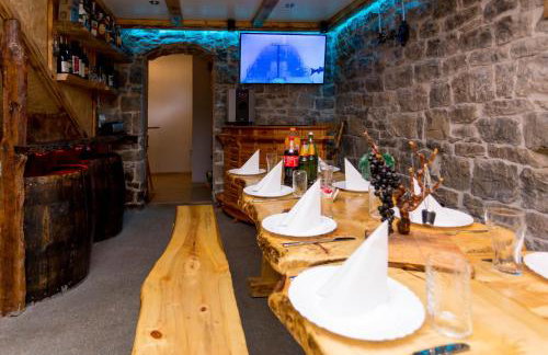 Holiday House Antique - Photo 34