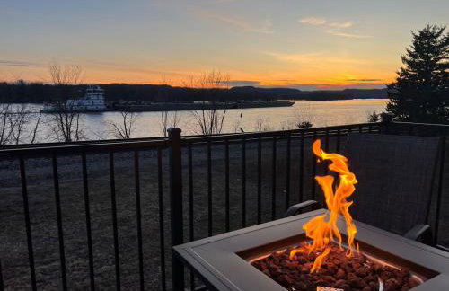 Dragonfly loft, hot tub, river views - Photo 8