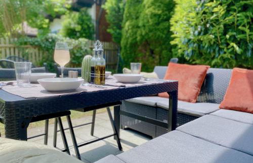 Snug Stays 1 I 3-Zimmer Design Apartment am See mit Garten I Home Office I Highspeed Wifi - Foto 9