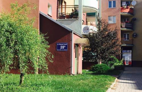 EUROPA22 "TU i TERAZ" Apartament Przytulny CENTRUM MIASTA Tomaszów Maz PARKING gratis EXPRESOWE zameldowanie od 13 - Foto 11