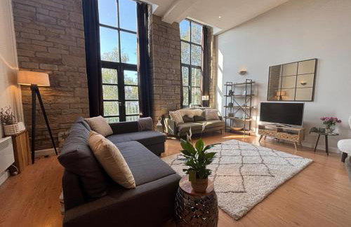 Stylish 3-Bedroom Mill Conversion near Leeds - Foto 1