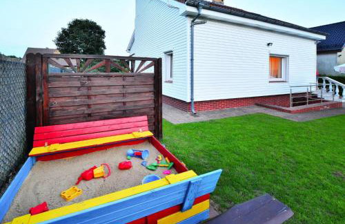 Comfortable lakeside house, private garden - Foto 33