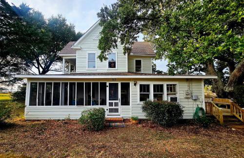 Historic Old Oak Cottage-Great water views! - Foto 9