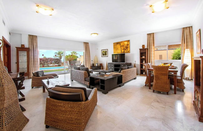 Villa Royal Sunset - Photo 1