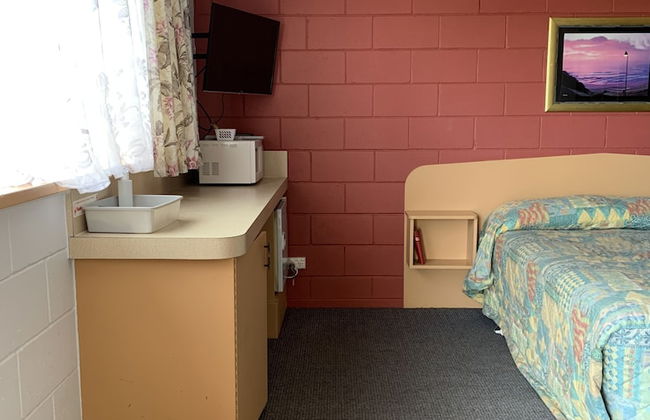 Limestone Coast Tourist Park - Photo 11