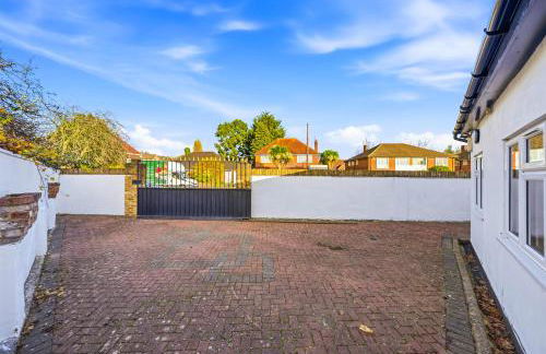 Nancy's 3 bedroom house near Heathrow Airport - Foto 25