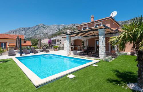 Villa Aria - Photo 1