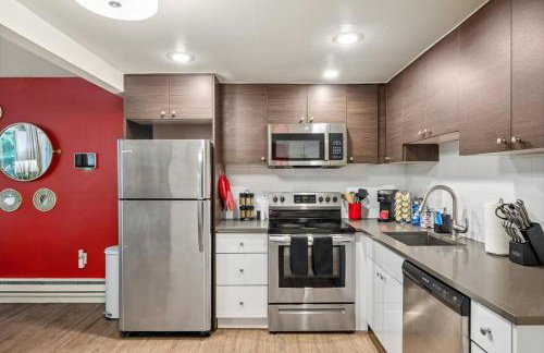 Cozy DT Bellevue Apt | Fast Wi-Fi & Free Parking - Foto 23