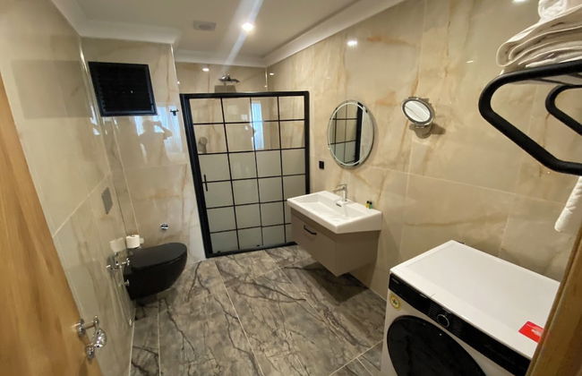 Rena Grand Residence & Suite - Photo 23