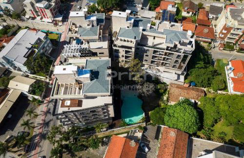 306 Bl 03 - WaldGarten Bombinhas - 50 m do Mar e Frente Avenida - Condomínio de Alto Padrão - Piscina - Academia - Salão de jogos - Foto 63