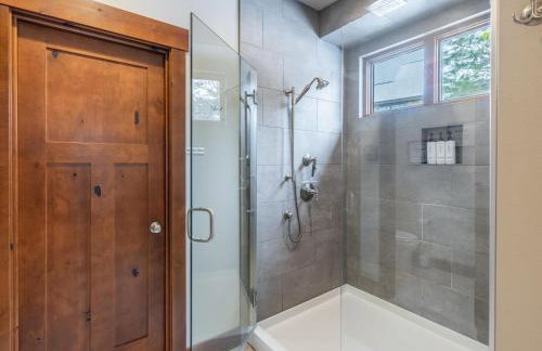 Family Home, Hot Tub, Suncadia Pool Access - Photo 24