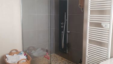 La Maison Rose sur le Port - Foto 3, Shower