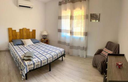 MAS DE VILLE AVEC PISCINE DANS SON COCON DE VERDURE - ESPRIT INDUSTRIEL - Foto 2