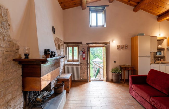 Graceful Holiday Home in Acqualagna With Swimming Pool - Foto 16